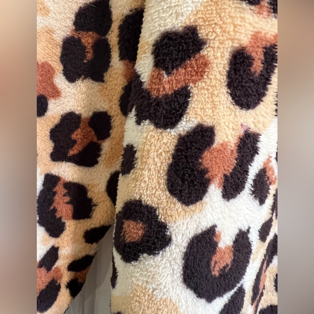 NWT 🐆 Leopard Print One Piece Zip Up Pajamas / Costume w Hood - Picture 4 of 9